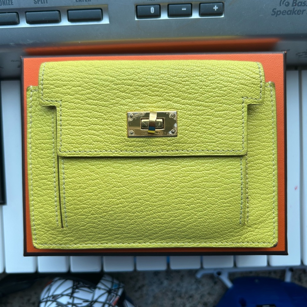 Hermes yellow Kelly go Leather Wallet stamp Y